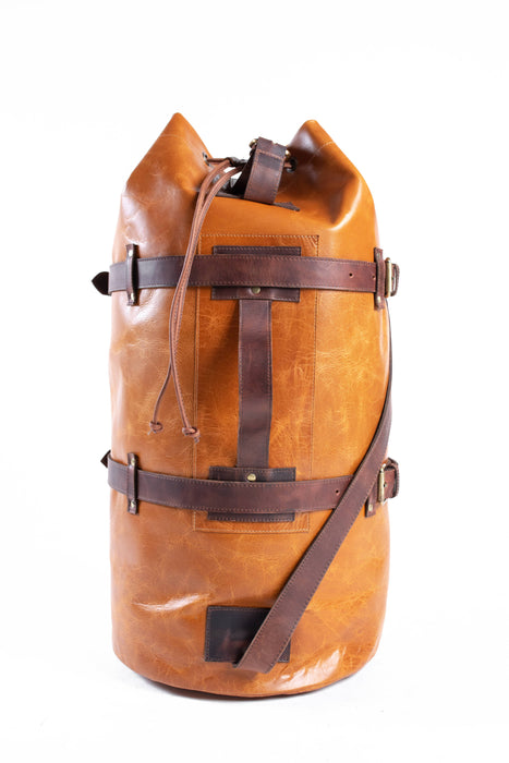 Leather duffle bag for army men